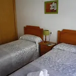 Desconectaengalicia La Perla, Piscina Y Parking Daire