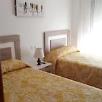 Desconectaengalicia La Perla, Piscina Y Parking Daire *