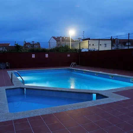 アパート Desconectaengalicia La Perla, Piscina Y Parking サンシェンショ